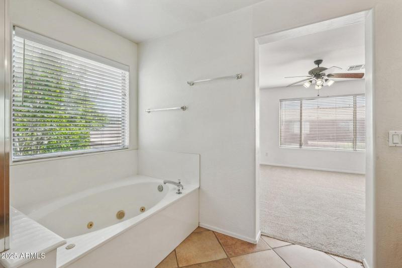 35 Main Bath 3