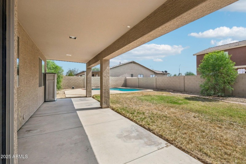 36 Bk yd fr Cov Patio