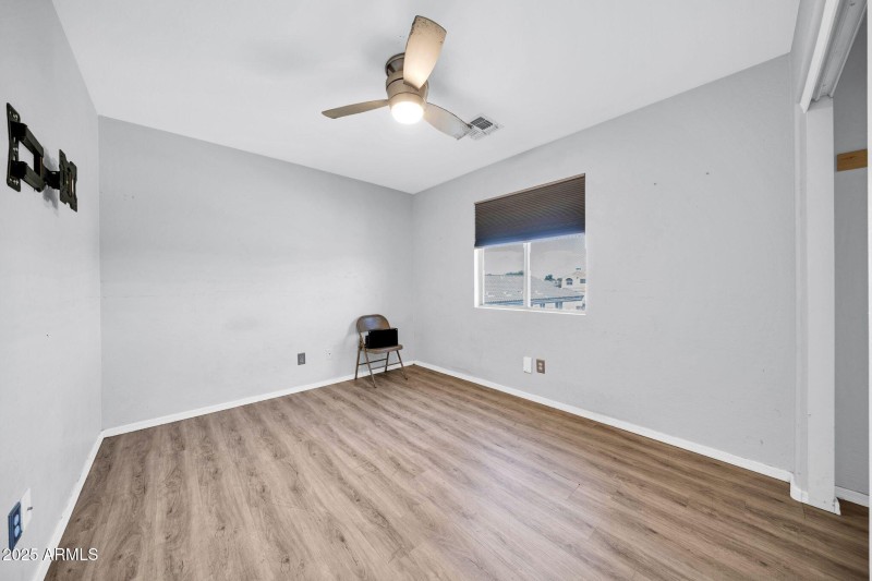Guest bedroom