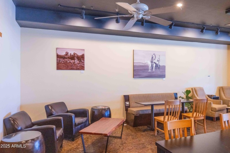 Cafe/Lounge