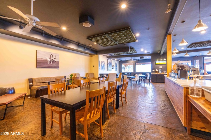 Cafe/Lounge
