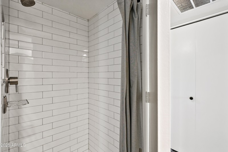 20-6480N82S210-ocupix