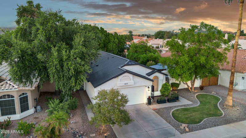 037_57-web-or-mls-dji_0086_400