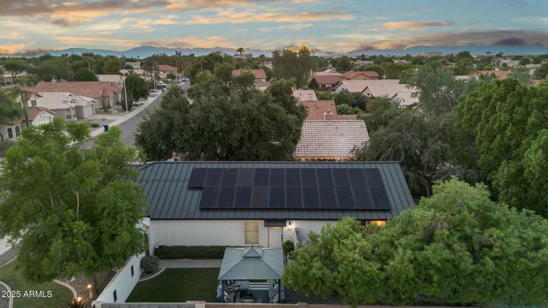 038_61-web-or-mls-dji_0101_607