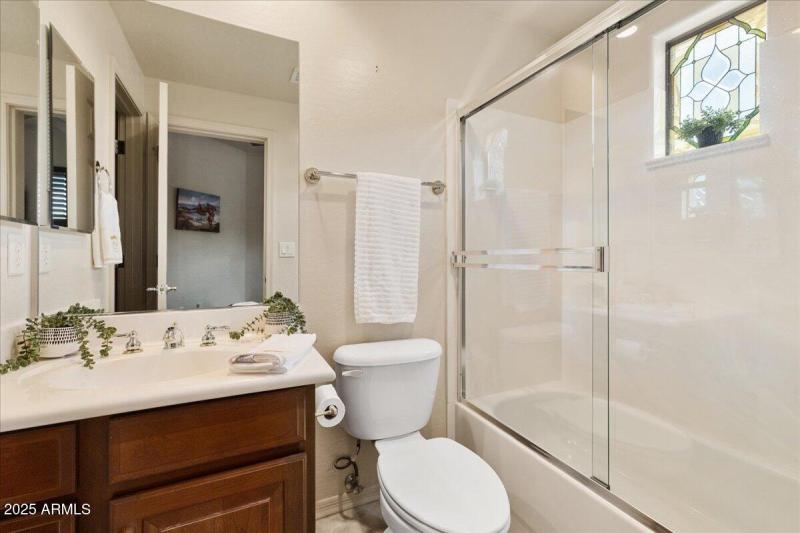 24-Guest Bath