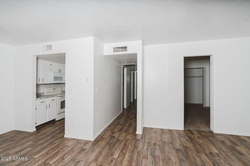 WhatsApp Image 2025-09-16 at 09.08.09 (1