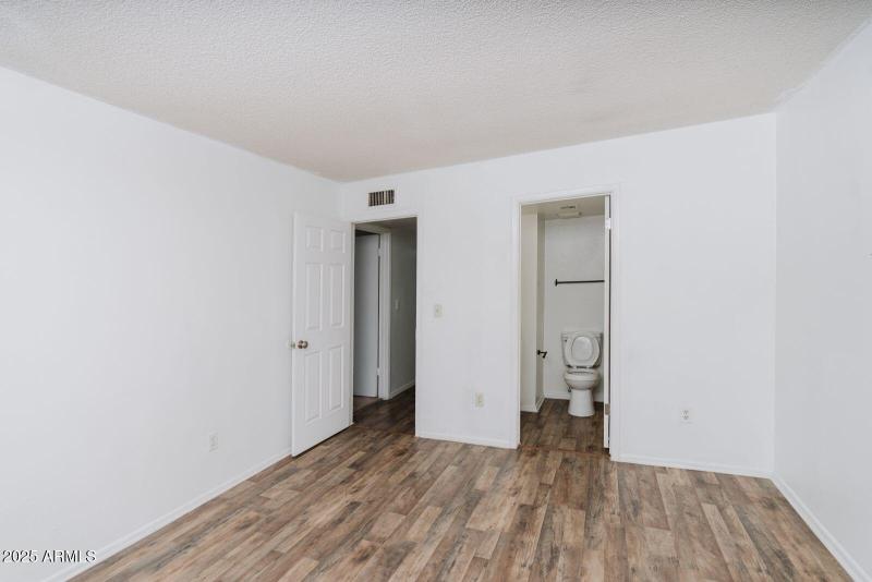 WhatsApp Image 2025-09-16 at 09.08.13