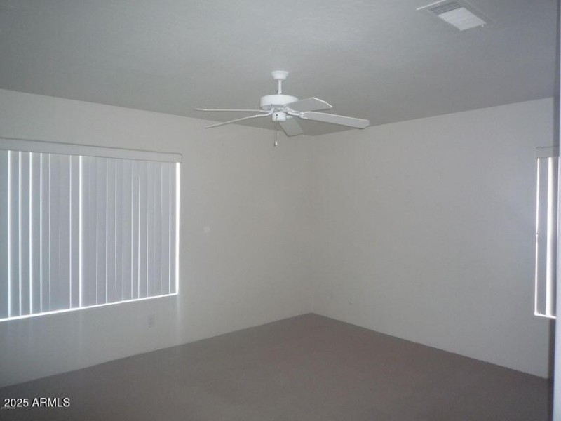 20191010224933240147000000-o