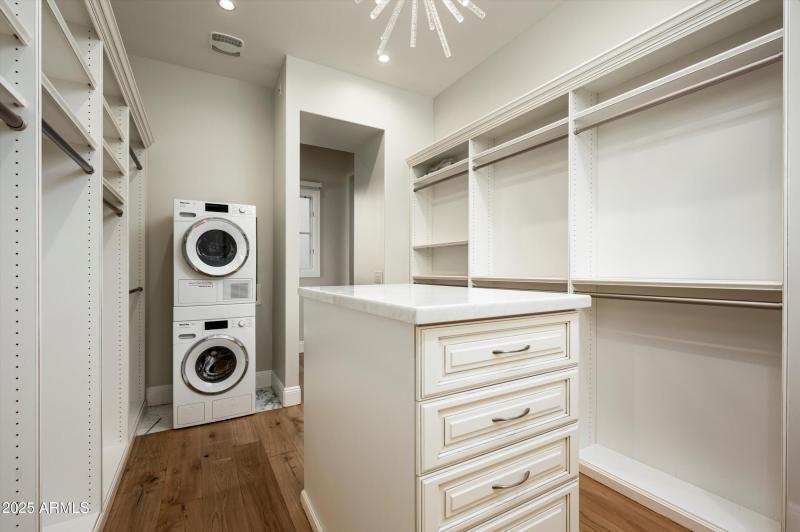 Primary Bedroom - Main Closet