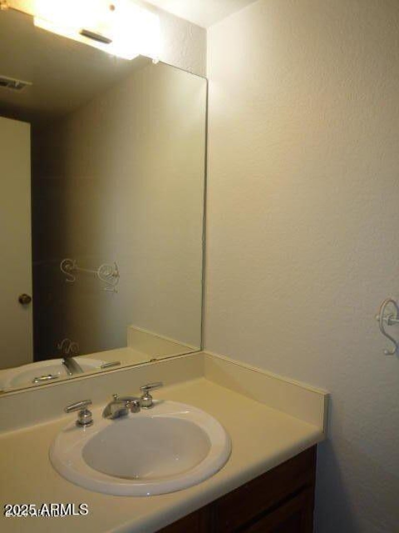 20200911213418863302000000-o