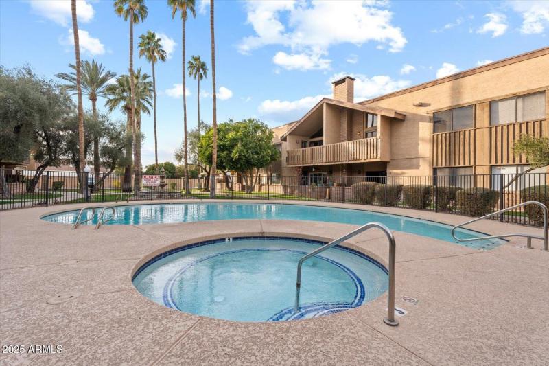 Community Pool & Spa