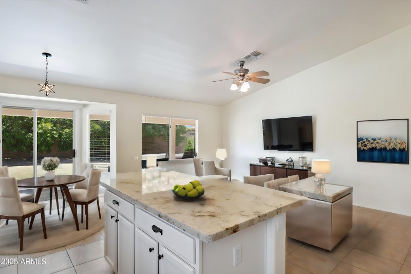 VIRTUAL STAGING KITCHEN