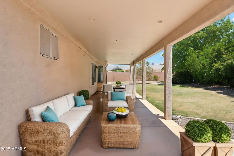 VIRTUAL STAGING BACK PATIO