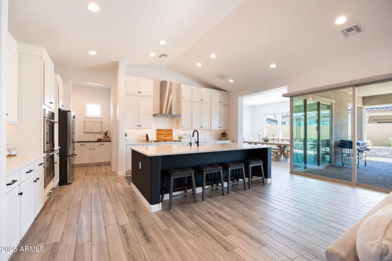 gorgeous gourmet kitchen