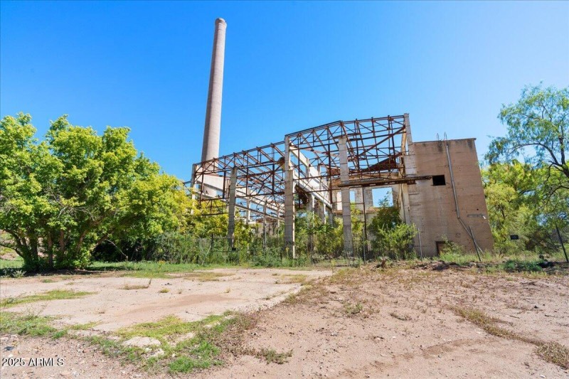 02-Historic Building