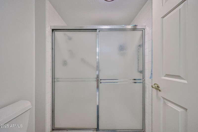 PRIMARY WALK-IN SHOWER