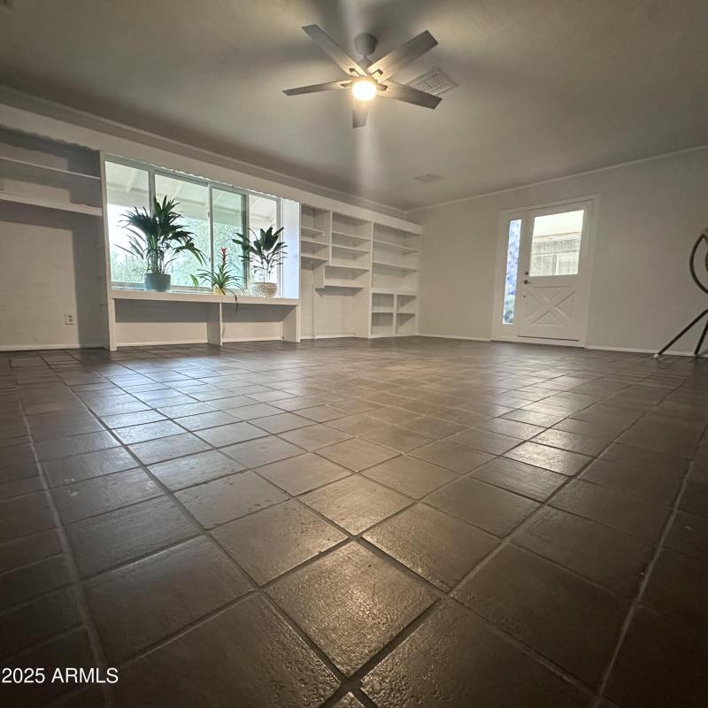 bonus room/ studio