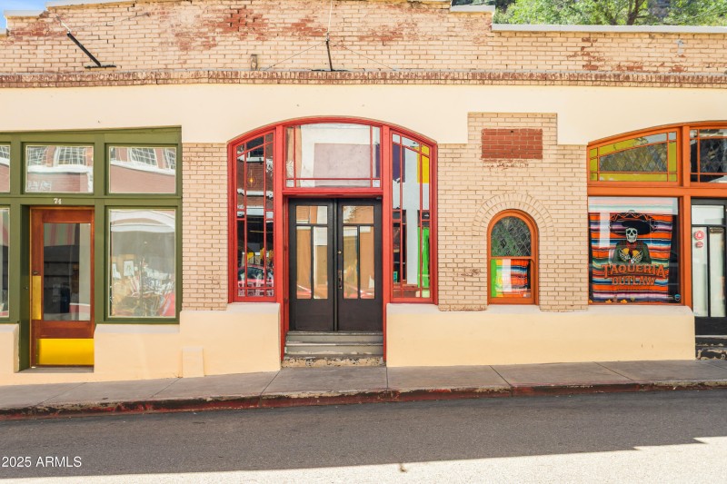 76 Main St