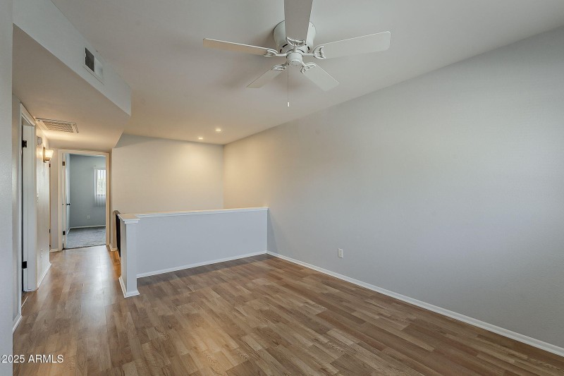 Upstairs Loft/Office