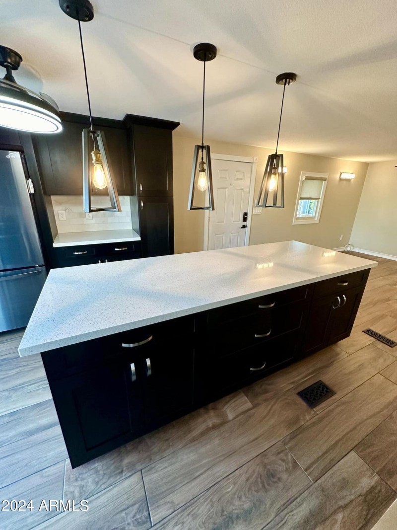 072 kitchen lr