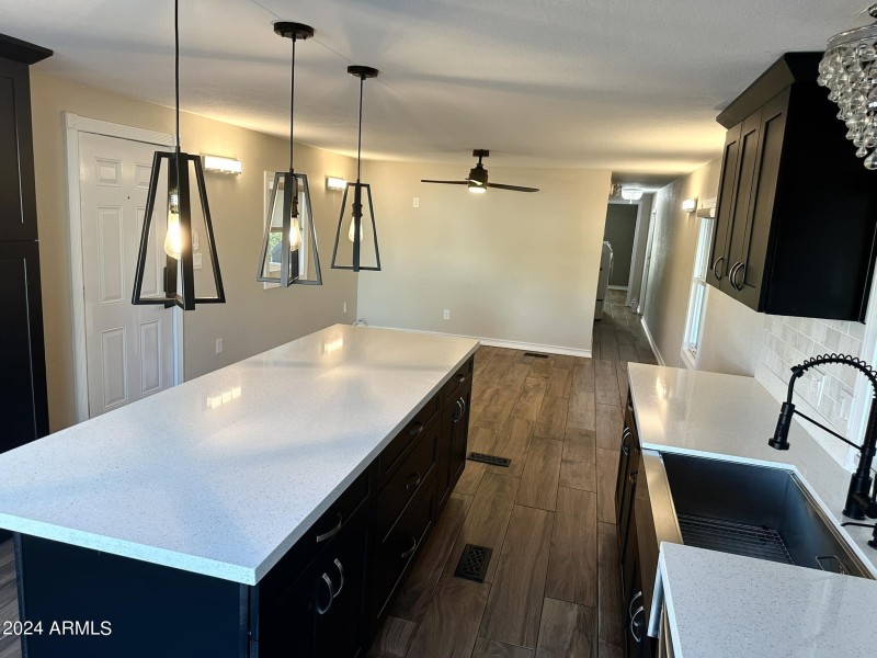 072 Kitchen LR 2