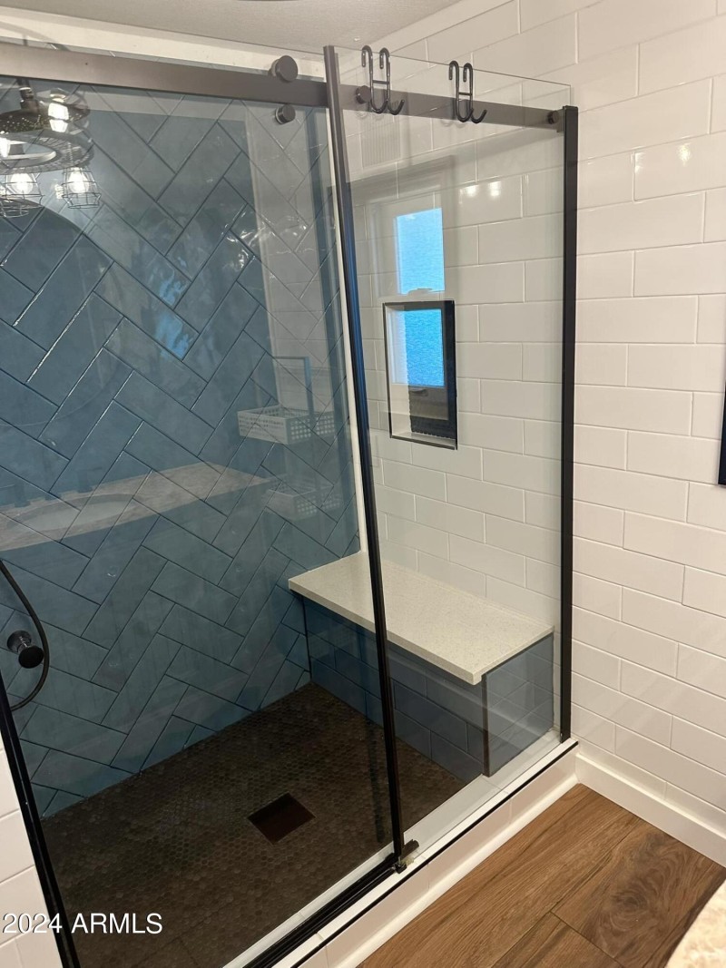 072 BATHROOM 7