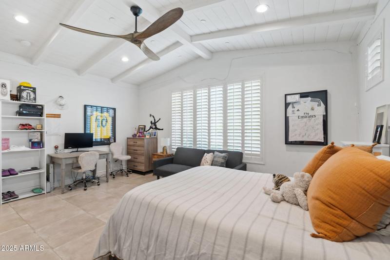 Bedroom or Bonus Room