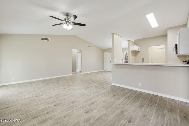 Great room - Breakfast bar