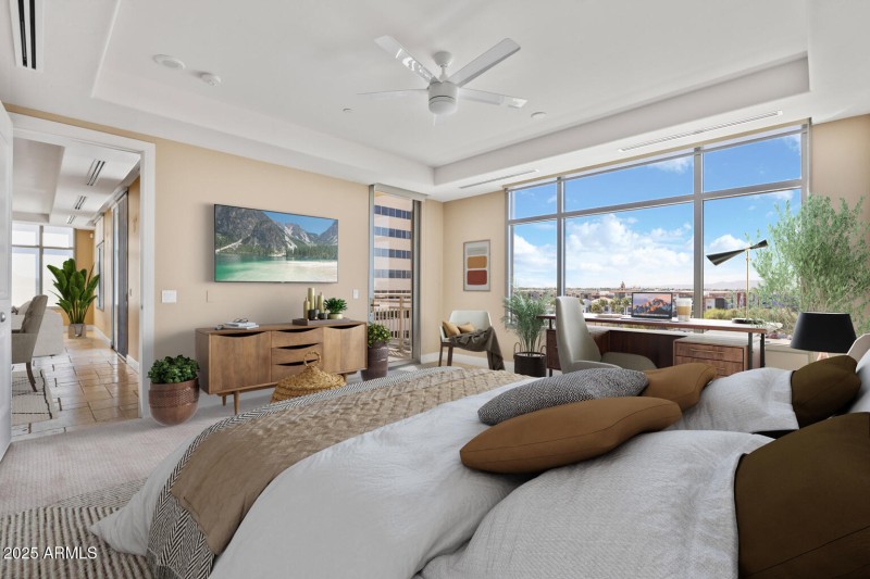 2211 E Camelback Rd - 305