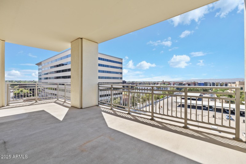 2211 E Camelback Rd - 343