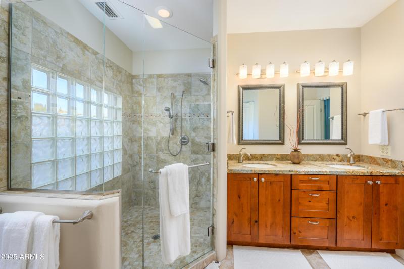 1403 Vista Montana #56-19