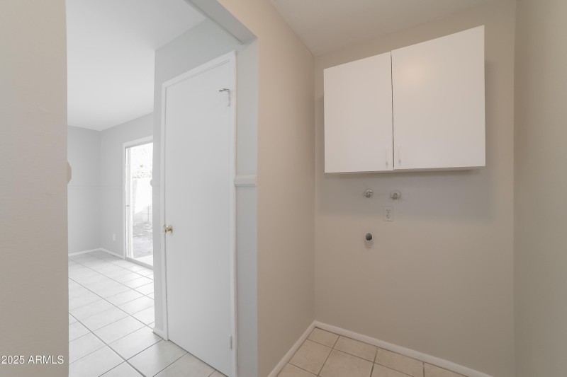 1019221.6616 W VOGEL AVE - Laundry Room