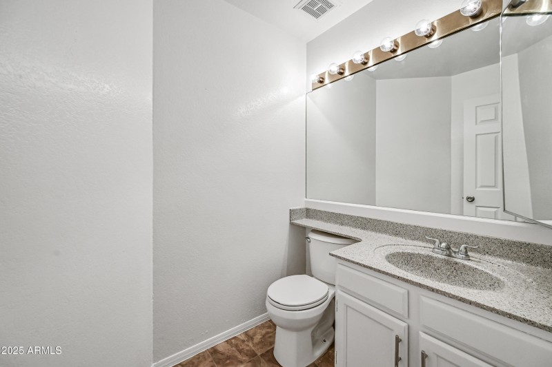 16-1331WBR219-ocupix