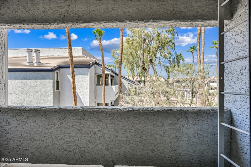 25-1331WBR219-ocupix