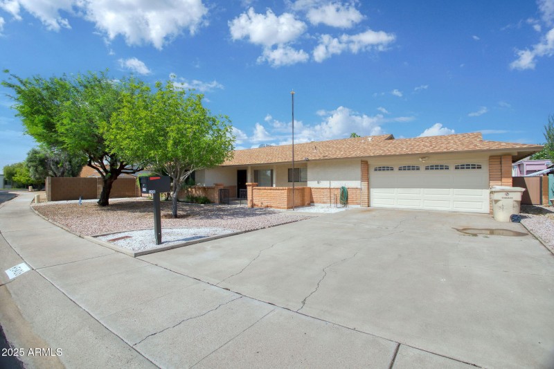 5406 W Caron St Glendale - 206_2