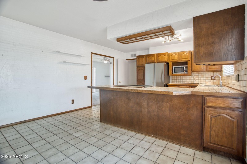 5406 W Caron St Glendale - 263