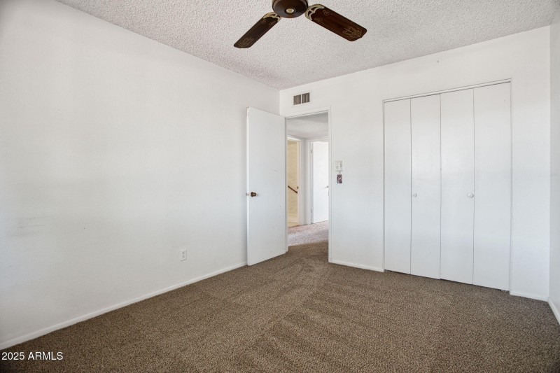 5406 W Caron St Glendale - 277