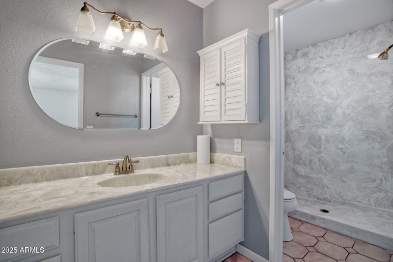 5406 W Caron St Glendale - 317