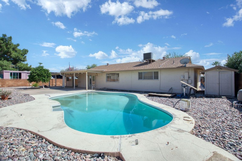 5406 W Caron St Glendale - 330_6