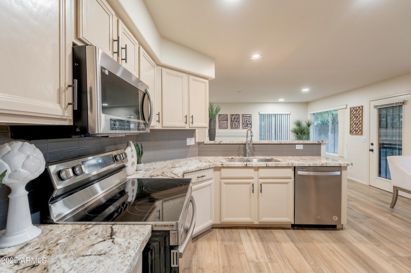 Nice kitchen!