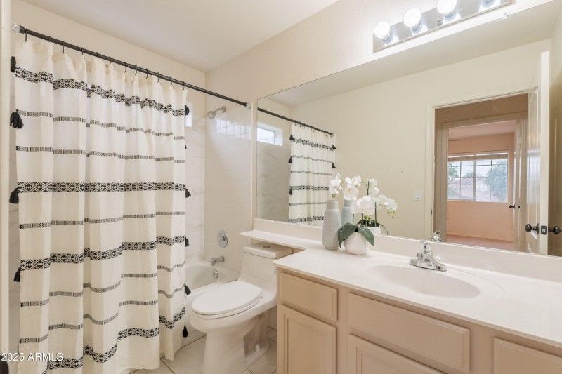 Guest Bathroom 2