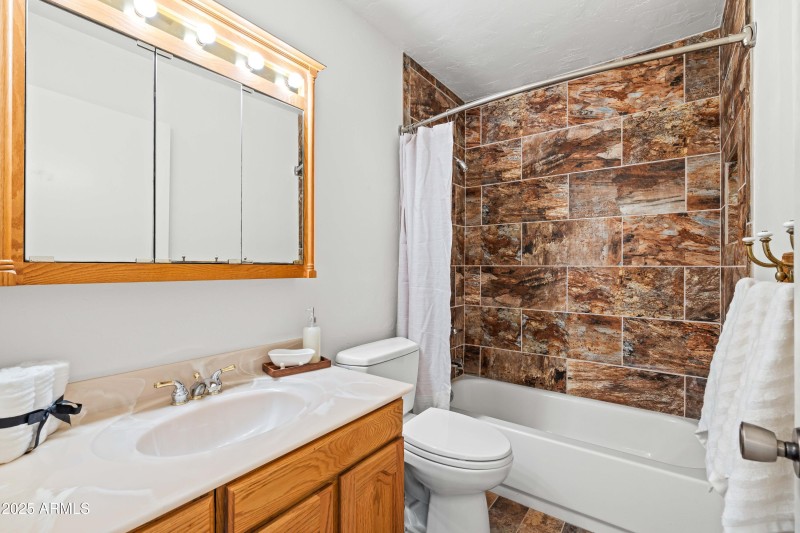 4c guest bathroom