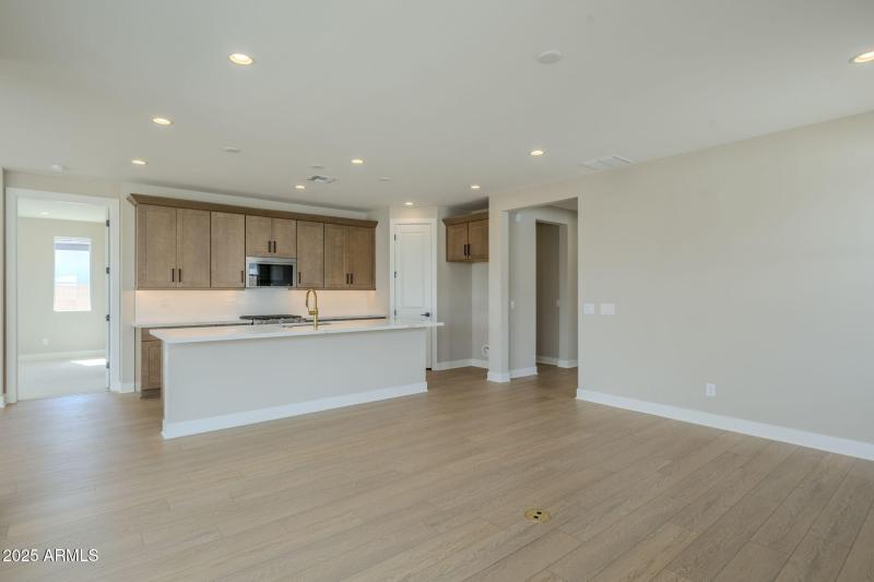 Kitchen W Island Seating