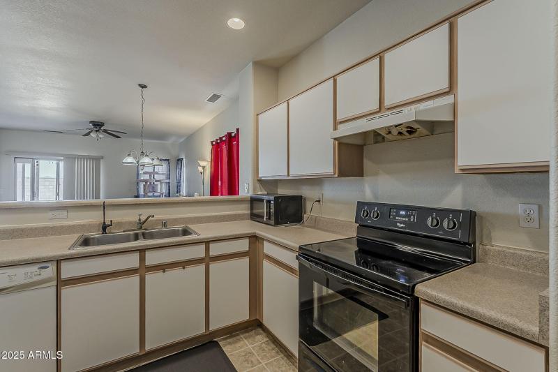 20-web-or-mls-6th Ave-20