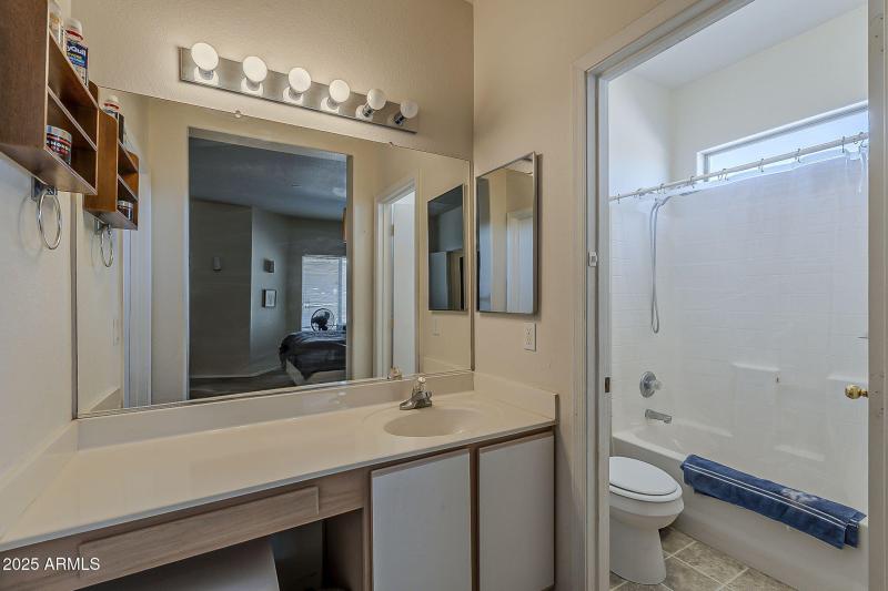 26-web-or-mls-6th Ave-26