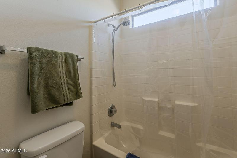 27-web-or-mls-6th Ave-27