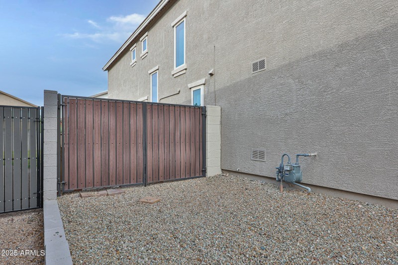 RV gate