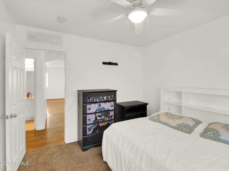 34-10911 W Meadowbrook Avenue-34