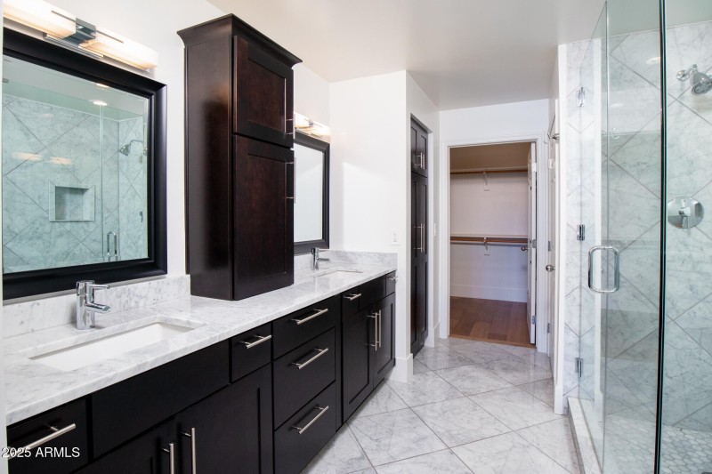 DOUBLE VANITIES IN MASTER BATH
