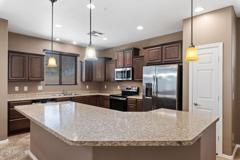 08__3266 E Sports Dr